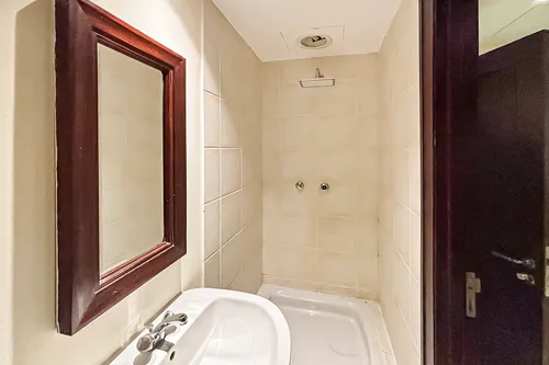 3 Bedrooms Apartment in Reehan 6