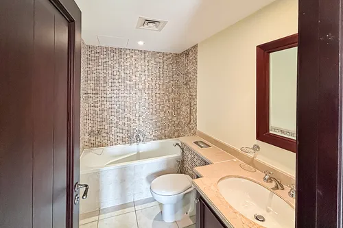 3 Bedrooms Apartment in Reehan 6