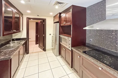 3 Bedrooms Apartment in Reehan 6