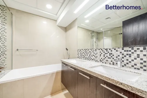 2 Bedrooms Apartment in Bellevue Tower 1