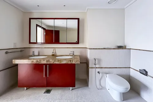 2 Bedrooms Apartment in South Ridge 4