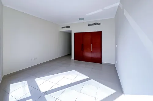 2 Bedrooms Apartment in South Ridge 4