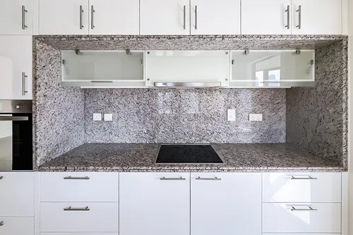 2 Bedrooms Apartment in South Ridge 4