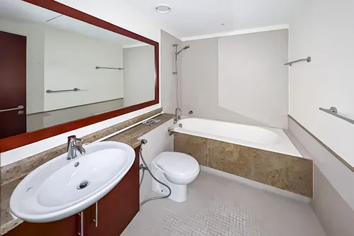 2 Bedrooms Apartment in South Ridge 4