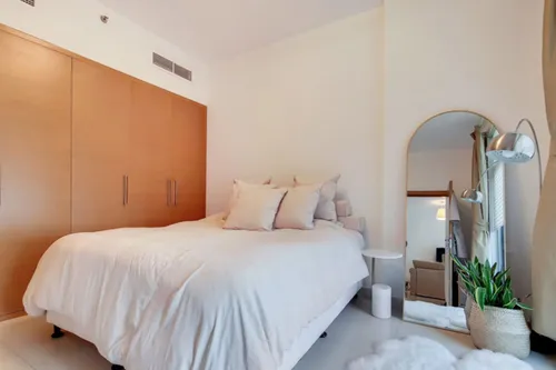 1 Bedroom Apartment in Claren Tower 1