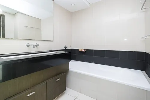 2 Bedrooms Apartment in The Lofts West