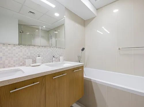 2 Bedrooms Apartment in Bellevue Tower 1