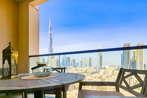 2 Bedrooms Apartment in Bellevue Tower 1