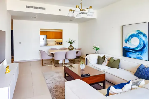 2 Bedrooms Apartment in Bellevue Tower 1