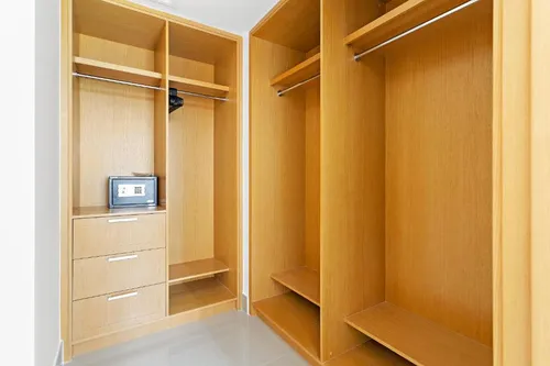 5 Bedrooms Apartment in Opera Grand