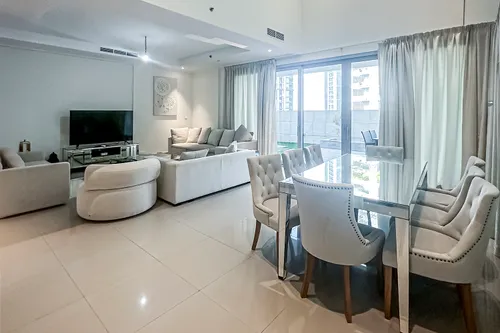 5 Bedrooms Apartment in Opera Grand