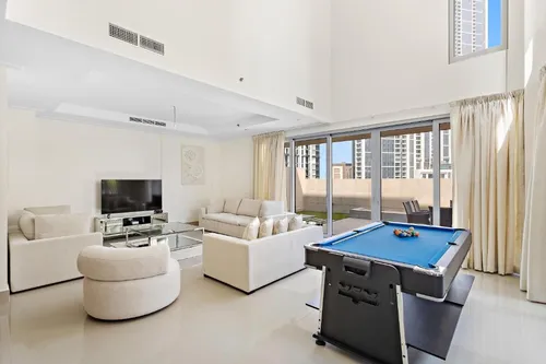 5 Bedrooms Apartment in Opera Grand