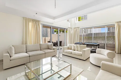 5 Bedrooms Apartment in Opera Grand