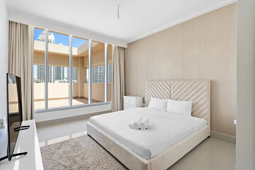 5 Bedrooms Apartment in Opera Grand