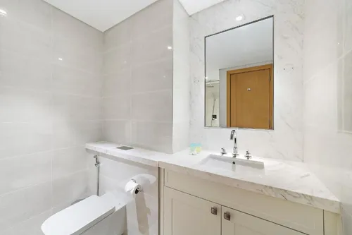 5 Bedrooms Apartment in Opera Grand