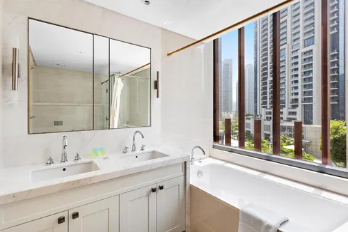 5 Bedrooms Apartment in Opera Grand