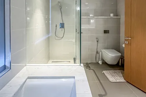 5 Bedrooms Apartment in Opera Grand