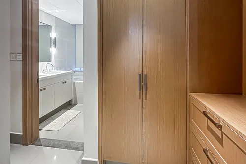 5 Bedrooms Apartment in Opera Grand