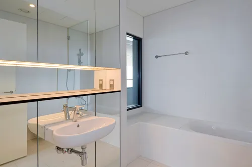 2 Bedrooms Apartment in Index Tower