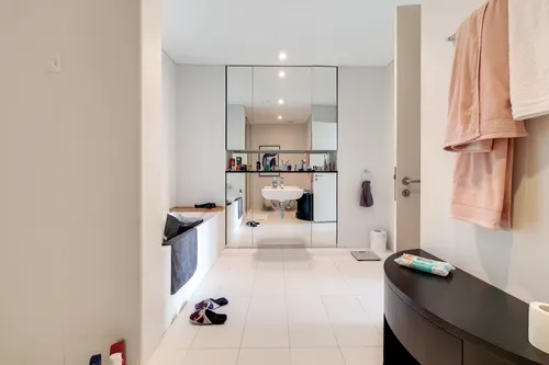 1 Bedroom Apartment in Index Tower