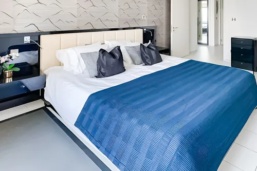 2 Bedrooms Apartment in Index Tower