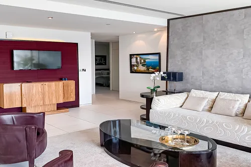 2 Bedrooms Apartment in Index Tower