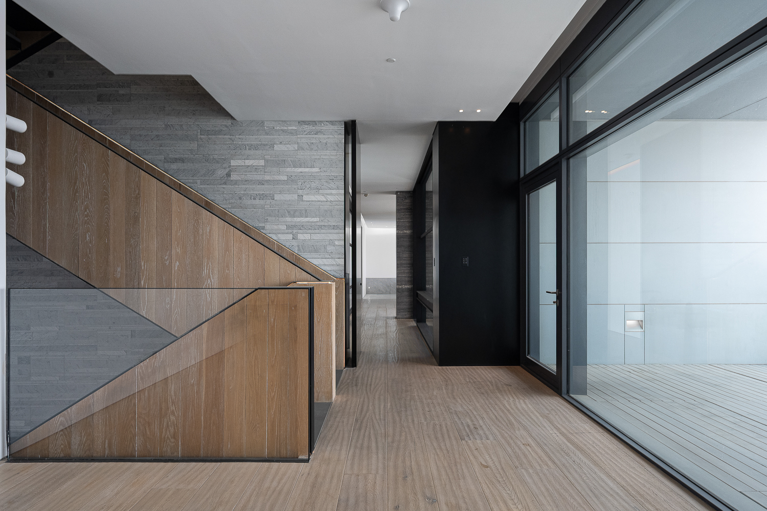 4 Bedrooms Penthouse in Index Tower