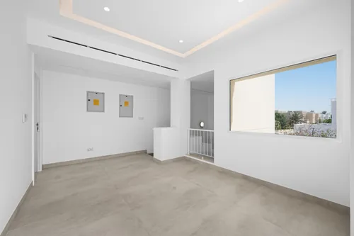 5 Bedrooms Villa in Meadows 5