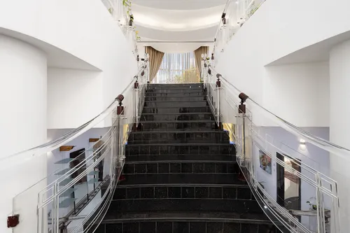 8 Bedrooms Villa in Sector E