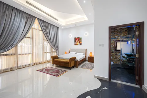 8 Bedrooms Villa in Sector E