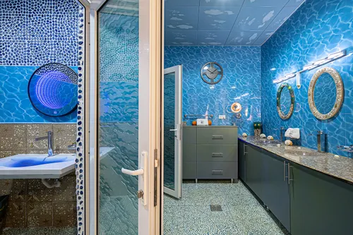 8 Bedrooms Villa in Sector E