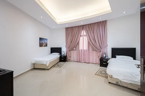 8 Bedrooms Villa in Sector E