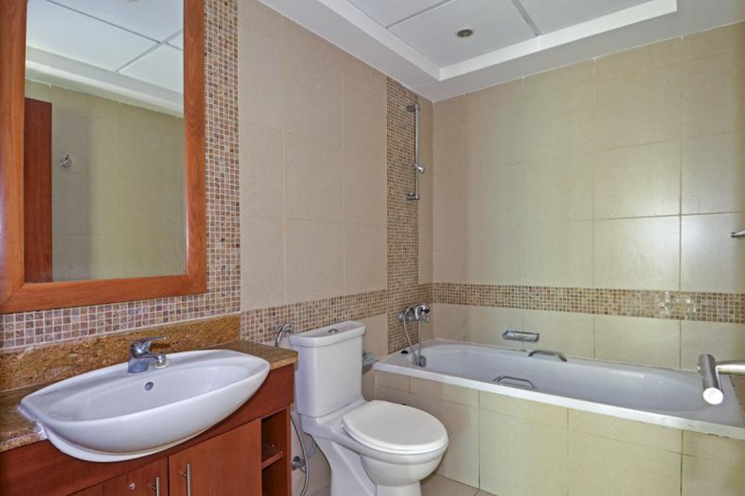 2 Bedrooms Apartment in The Fairways East