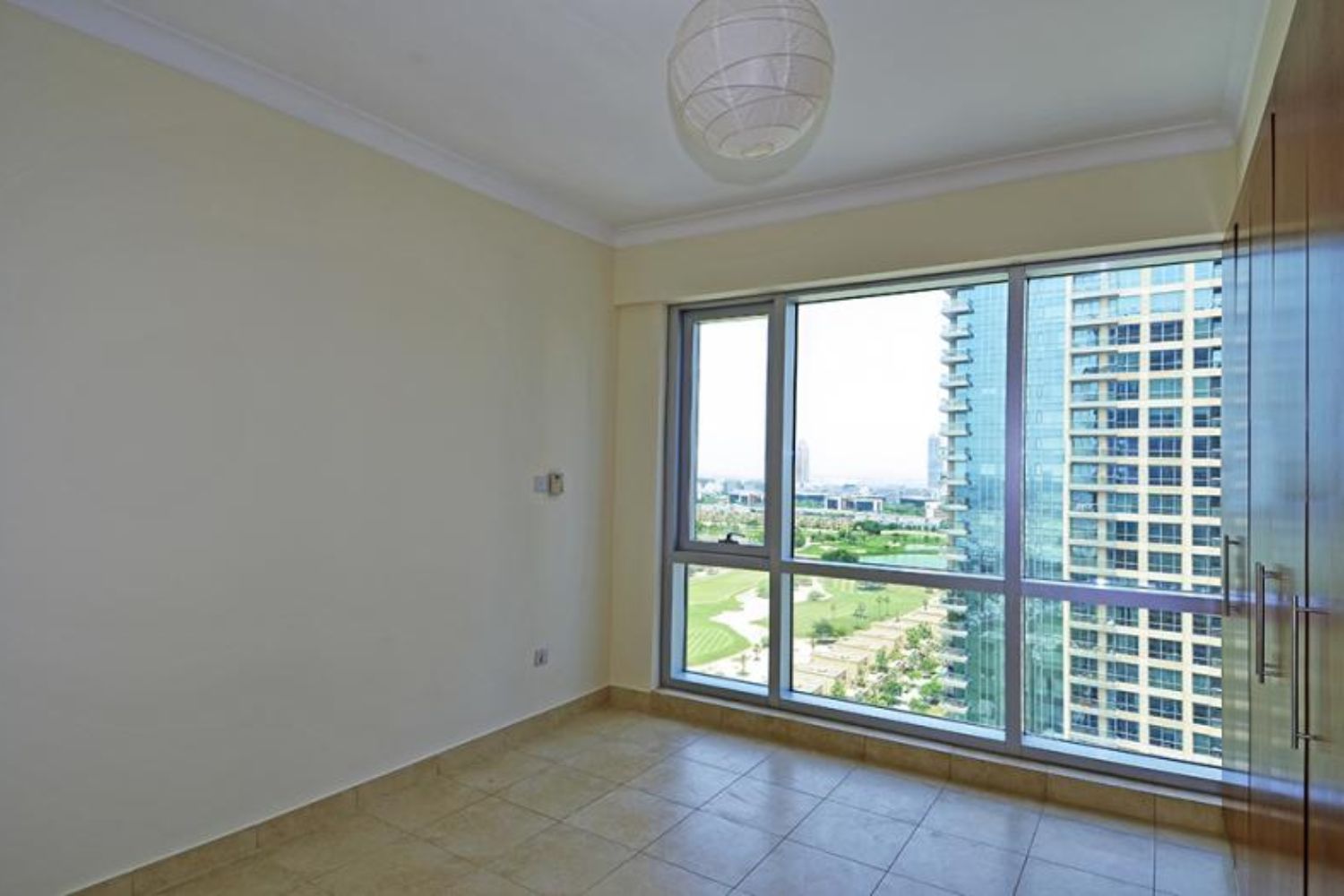 2 Bedrooms Apartment in The Fairways East