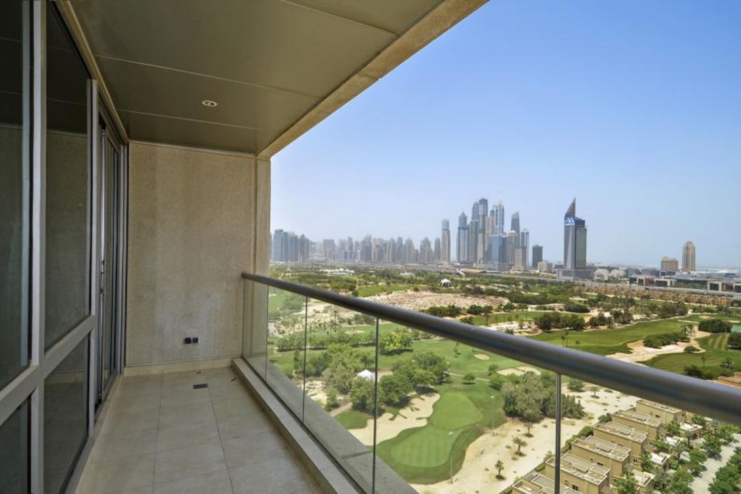 2 Bedrooms Apartment in The Fairways East