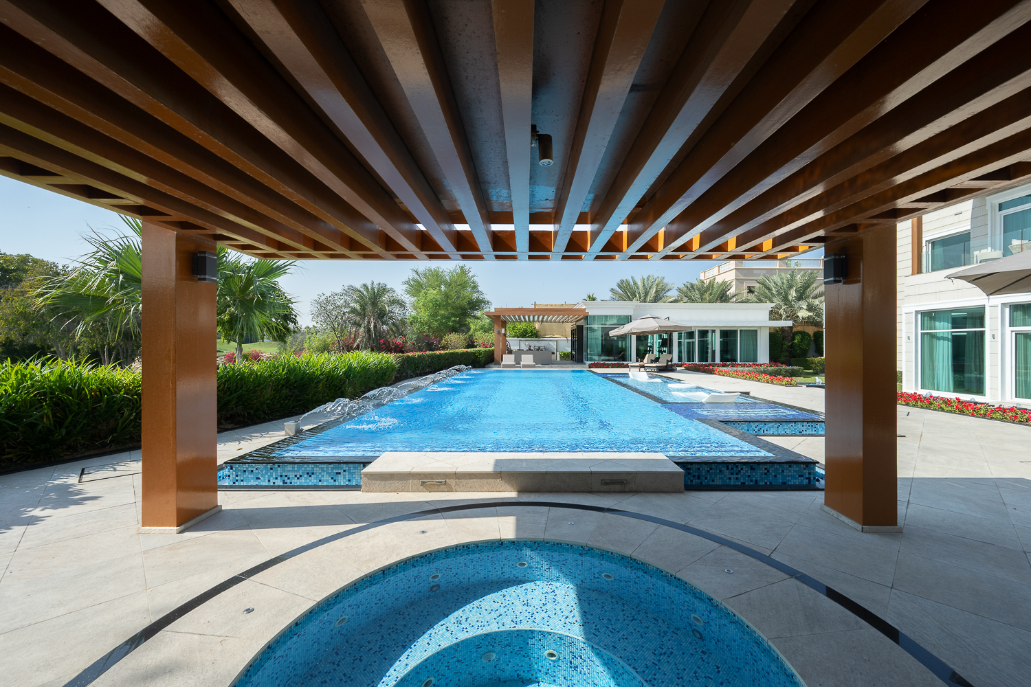 5 Bedrooms Villa in Sector P