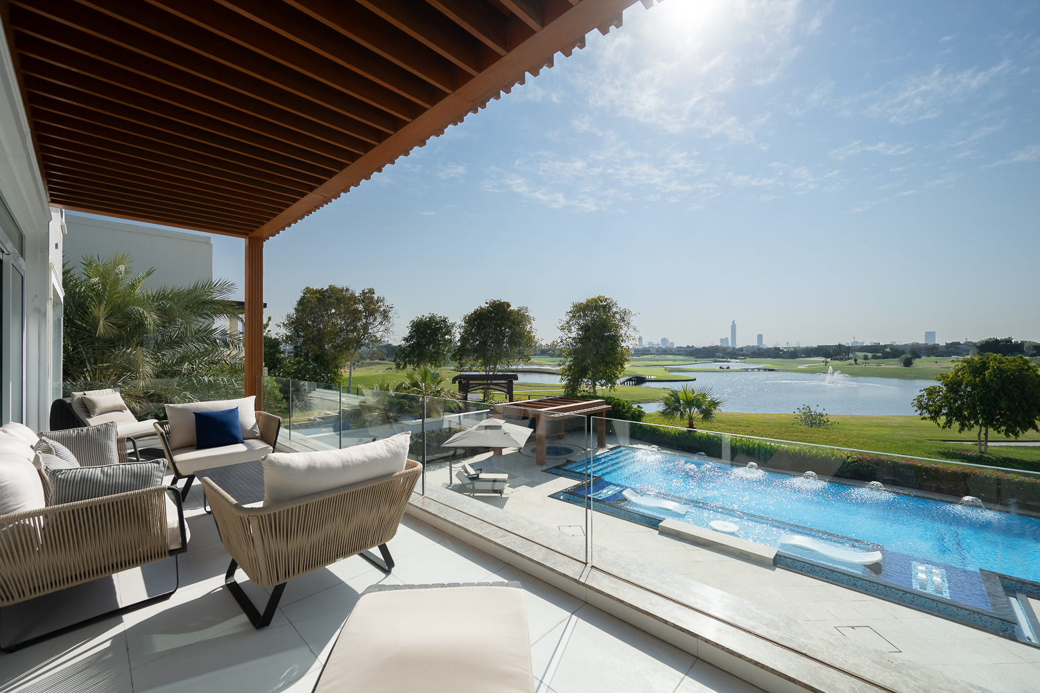 5 Bedrooms Villa in Sector P