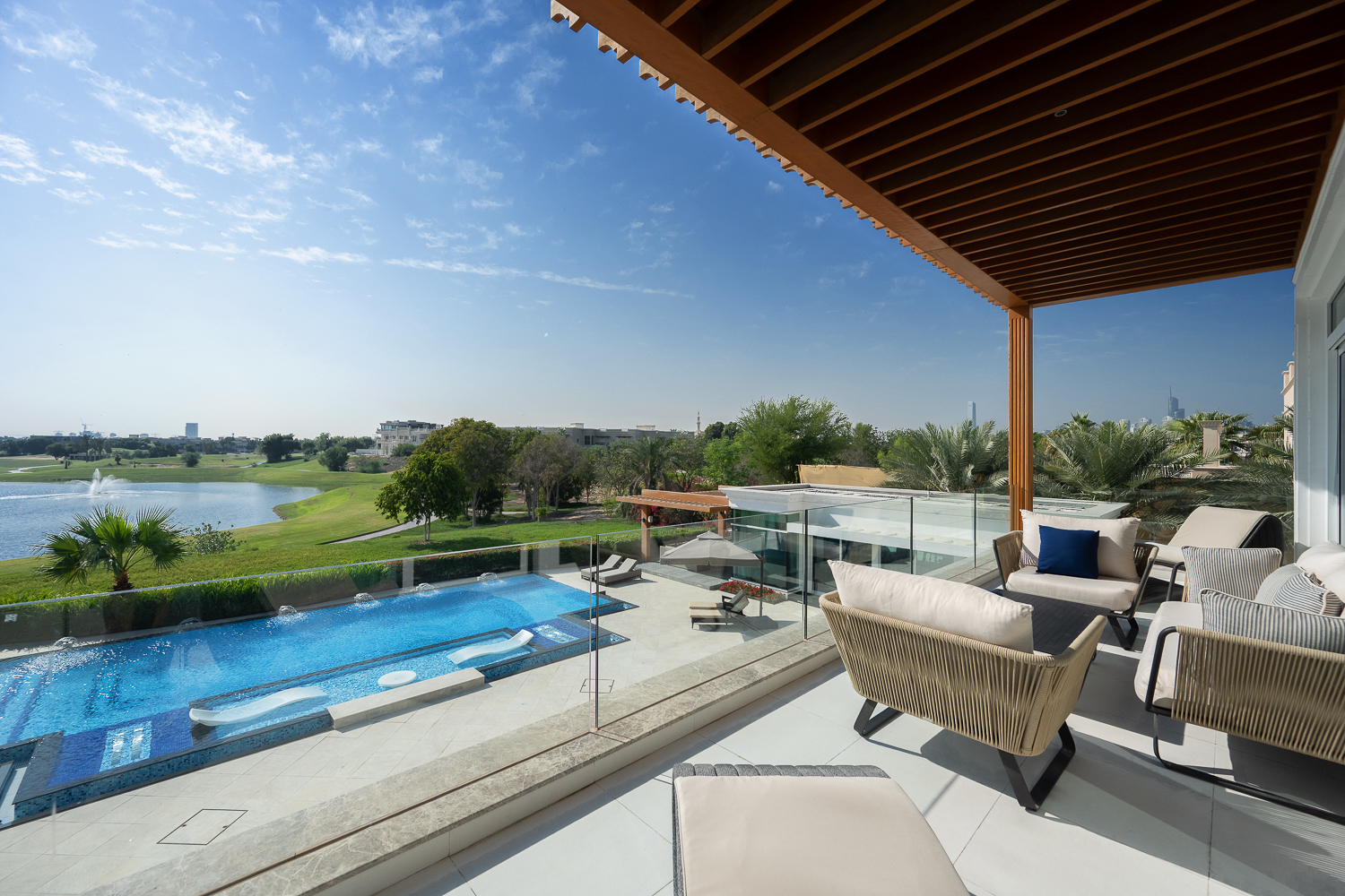 5 Bedrooms Villa in Sector P