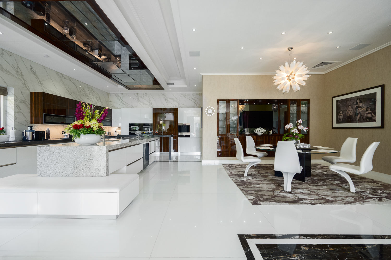 5 Bedrooms Villa in Sector P