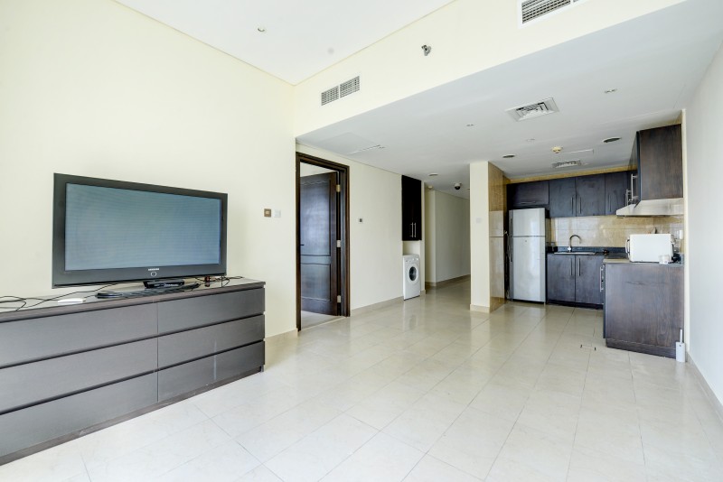2 Bedrooms Apartment in The Royal Oceanic