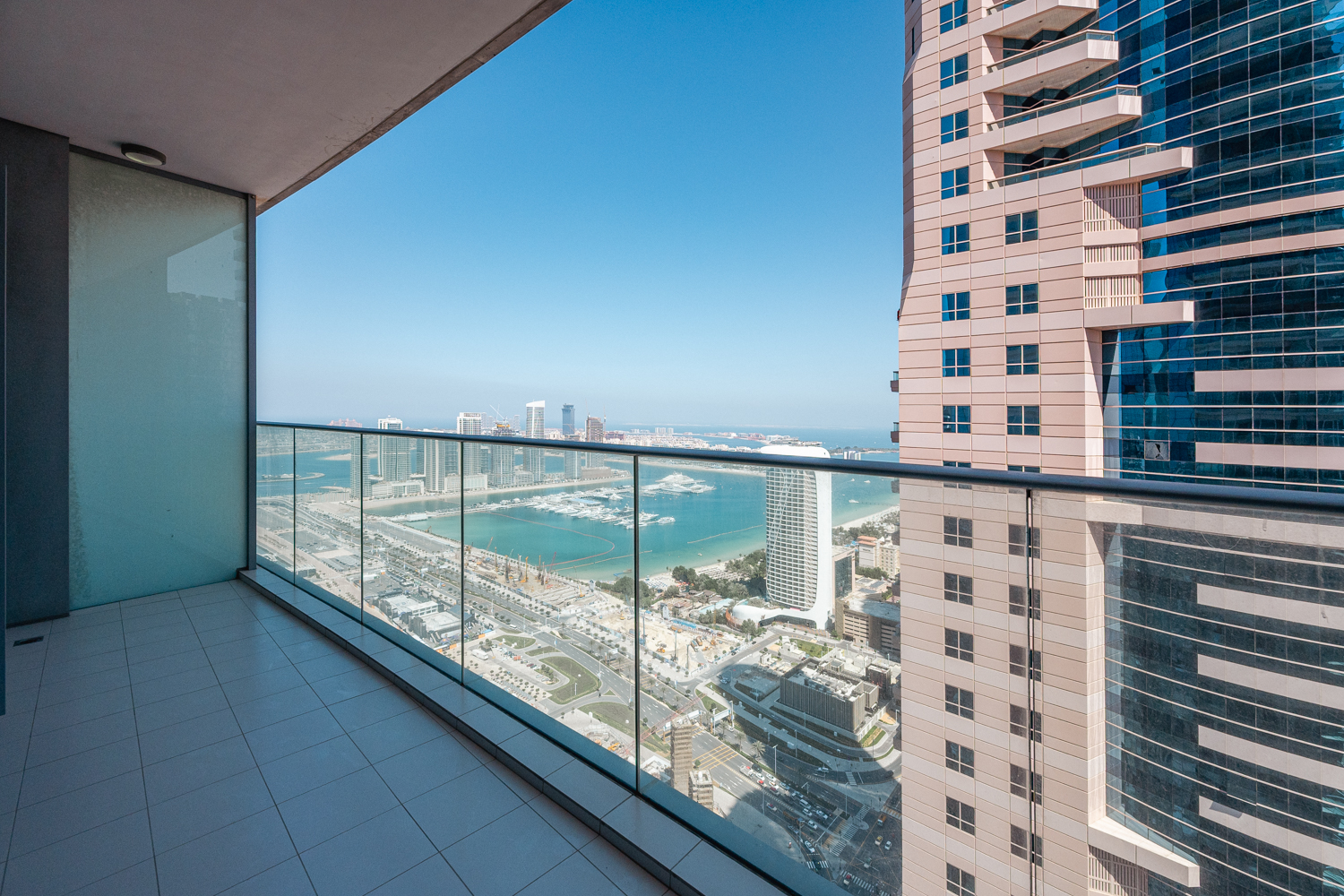 2 Bedrooms Apartment in Damac Heights