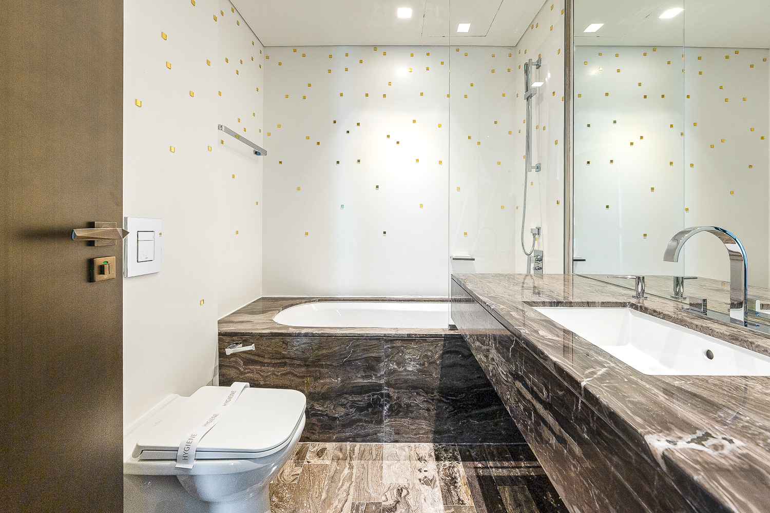 2 Bedrooms Apartment in Damac Heights