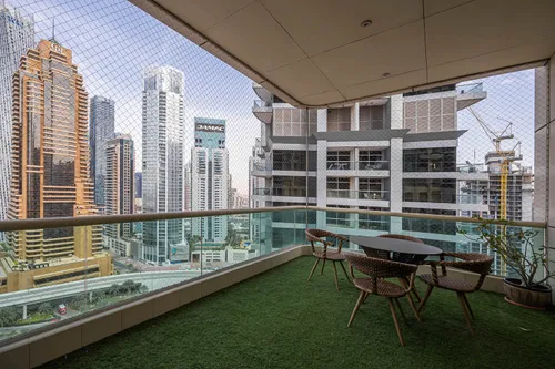 2 Bedrooms Apartment in The Royal Oceanic