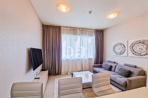 Walk to Marina and Beach | Fully Furnished |Vacant