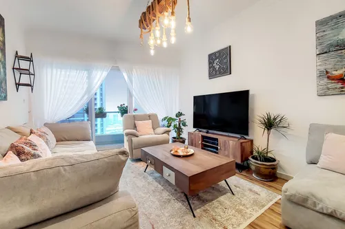 3 Bedrooms Apartment in Marina Heights