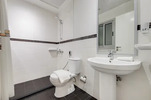 3 Bedrooms Apartment in Skyview Tower