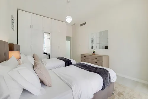 3 Bedrooms Apartment in Skyview Tower
