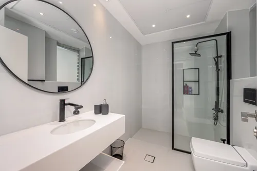 3 Bedrooms Apartment in Skyview Tower
