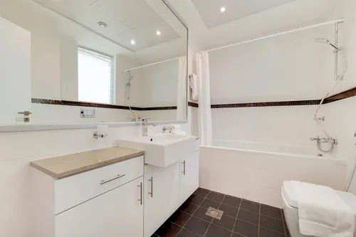 3 Bedrooms Apartment in Skyview Tower