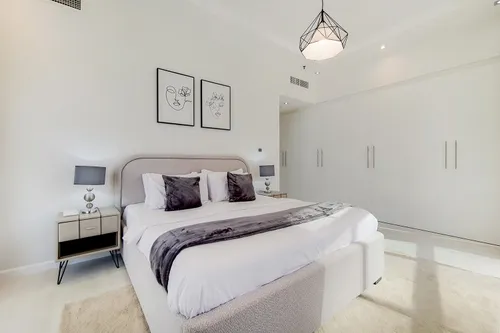 3 Bedrooms Apartment in Skyview Tower